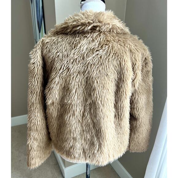 NWT One and Only tan faux fur cropped jacket size S - Picture 4 of 6